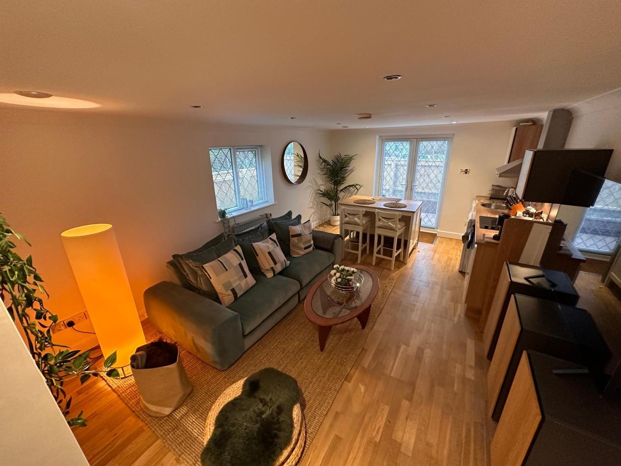 The Annex - Unparalleled Beach Front Luxury Accommodation - Private South West Facing Patio Area - Pet Friendly - Sky - Netflix - Super Fast Wi-Fi - Stones Throw To The Beach ボーンマス エクステリア 写真
